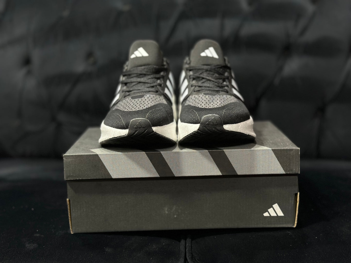 UltraRun 5 Black/White