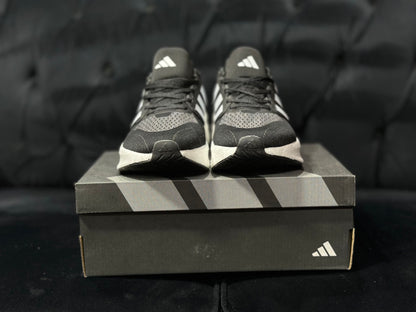 UltraRun 5 Black/White