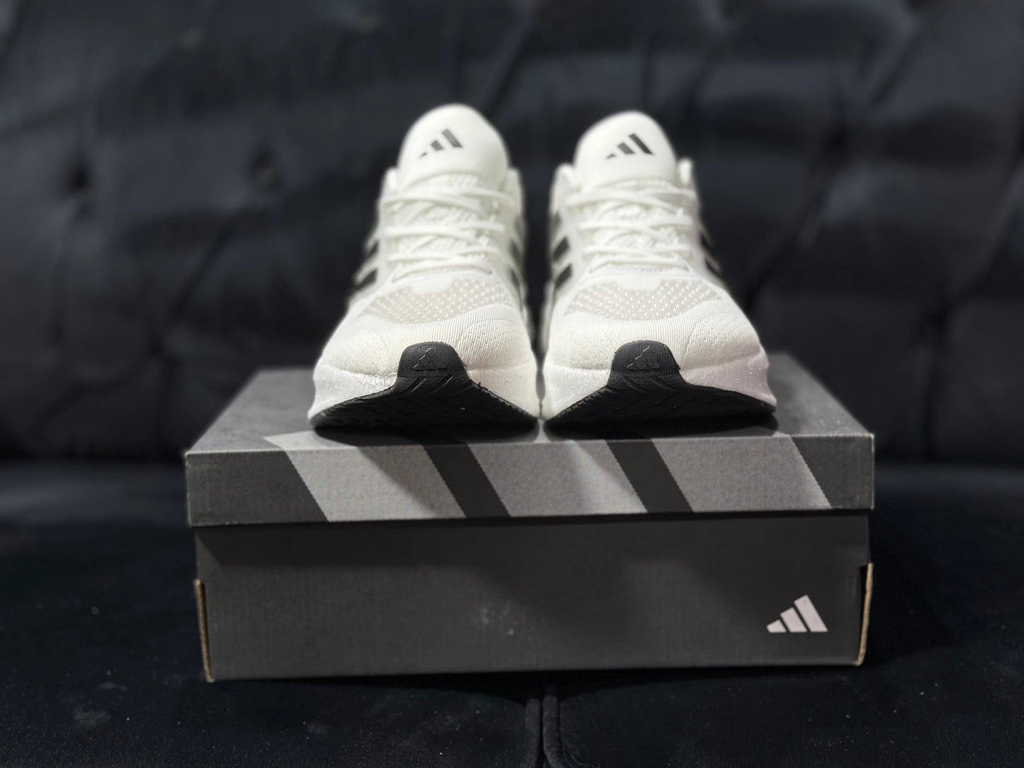 UltraRun 5 White/Black