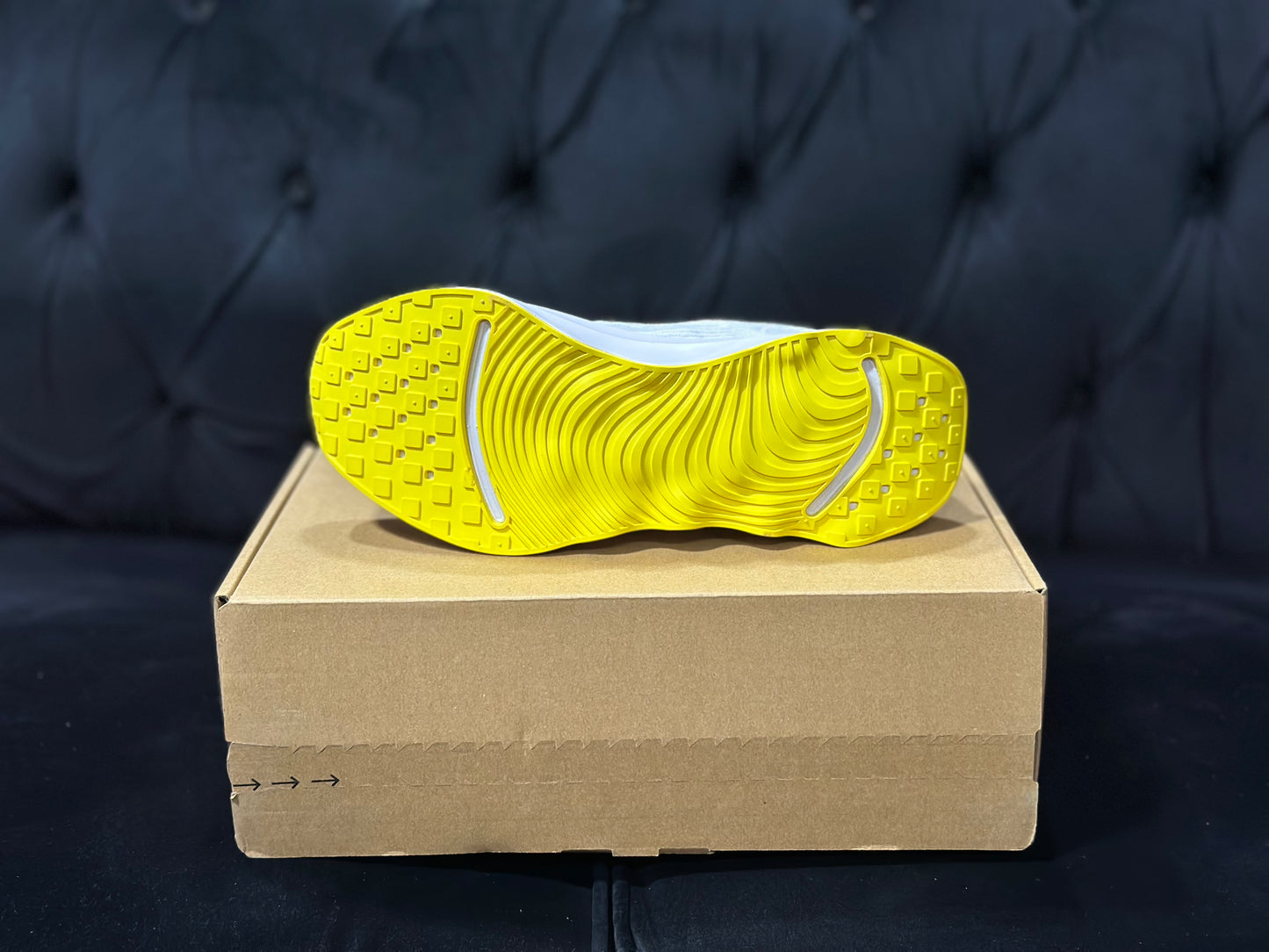 Motiva White/Opti Yellow