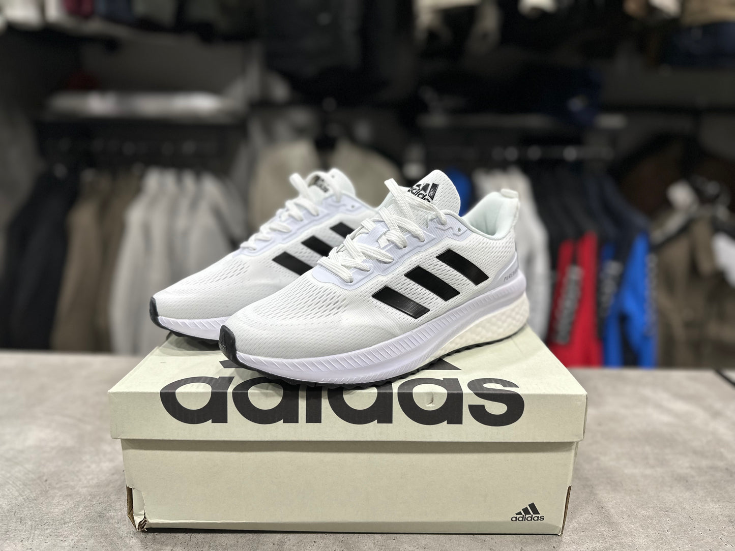 PureBoost 24 White/Black