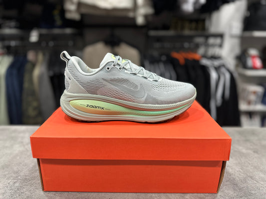 Vomero 18 Dusty Olive