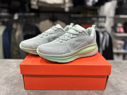 Vomero 18 Dusty Olive