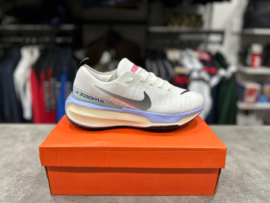 Invincible 3 White/Blue