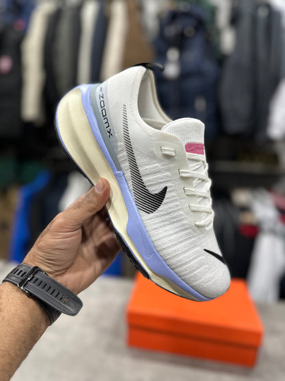 Invincible 3 White/Blue