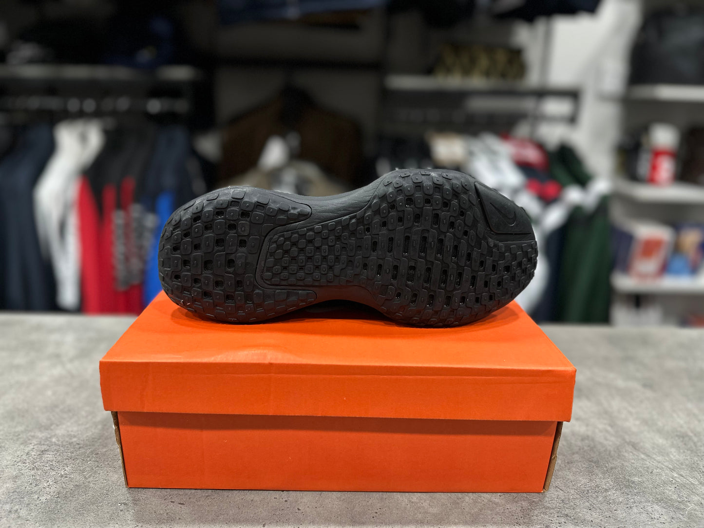 Invincible 3 Triple Black